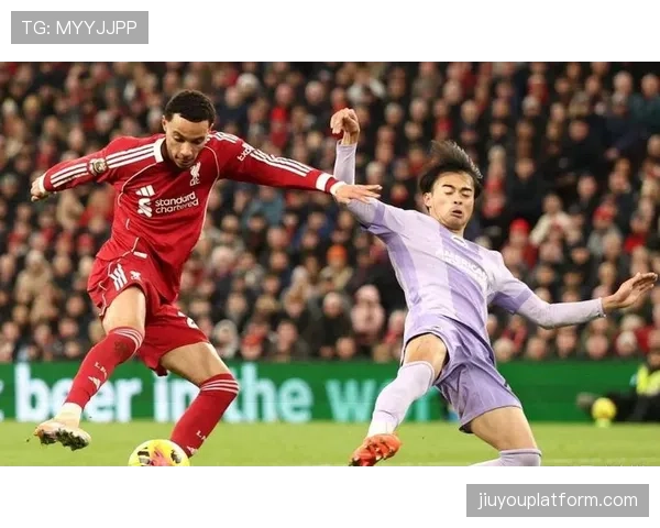 利物浦破纪录签下法兰克福前锋埃基蒂克，签约五年